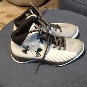 Under Armour Jet Mid Basketball Sneakers gray Lace Up 1259035-100